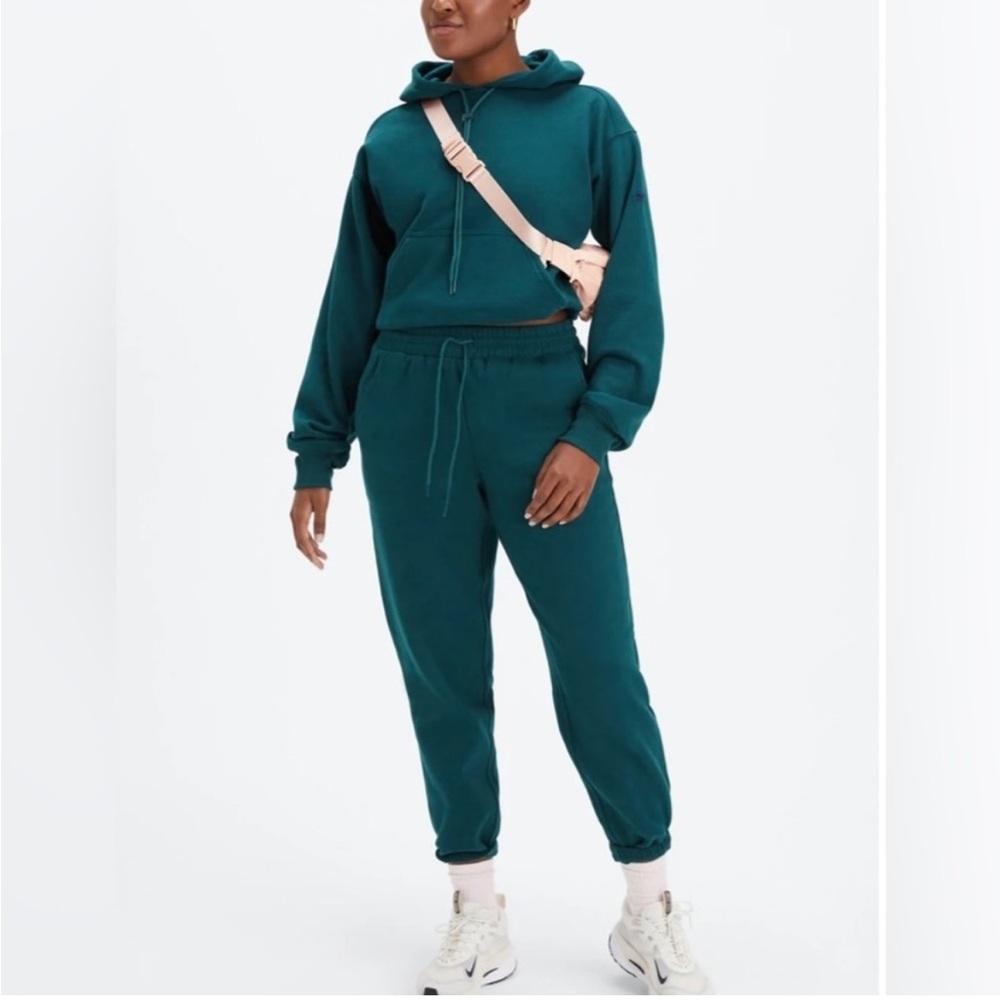 Fabletics Forever Fleece Go To Sweatpants in Midnight Wave